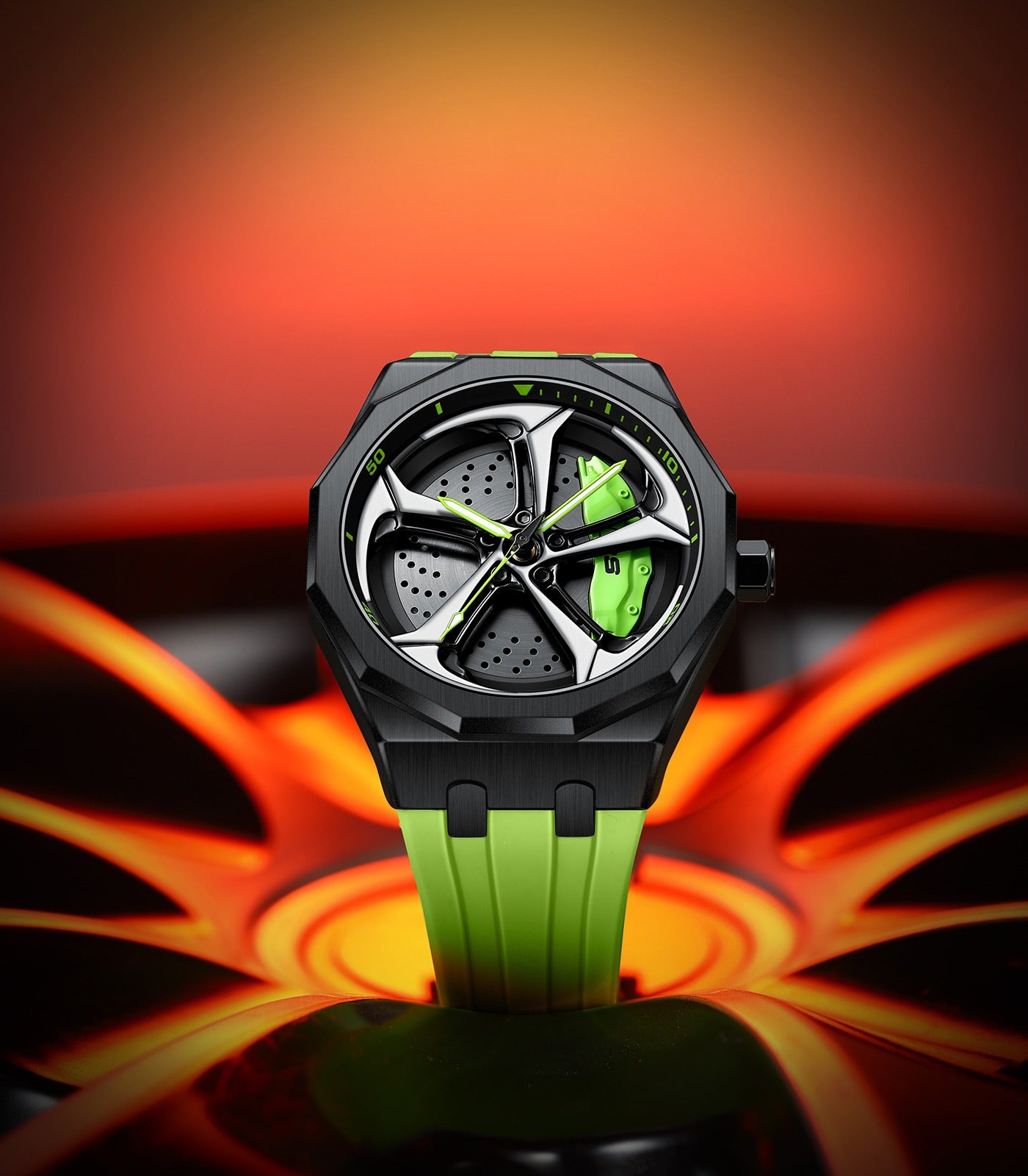 AUDI RS Q8 - SPINNING WATCH