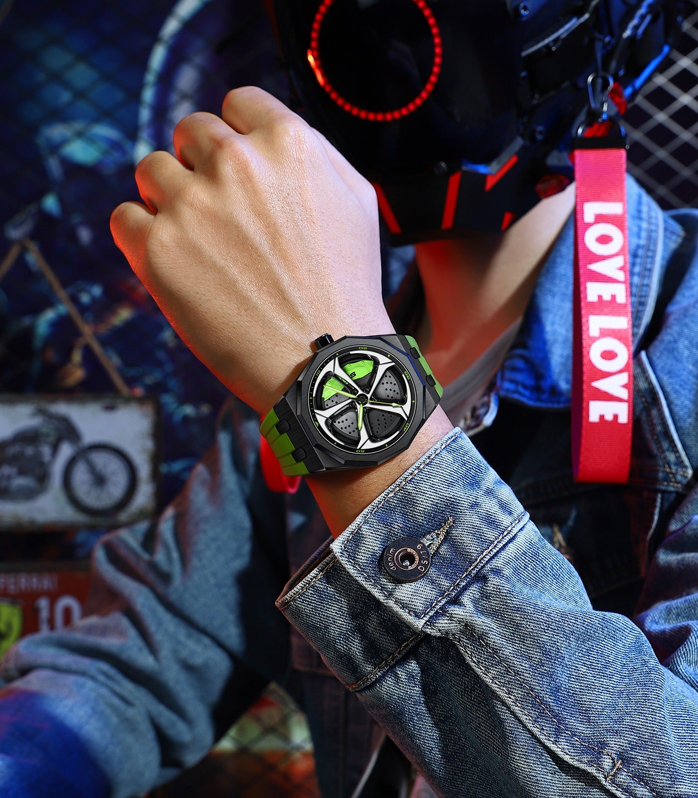 AUDI RS Q8 - SPINNING WATCH