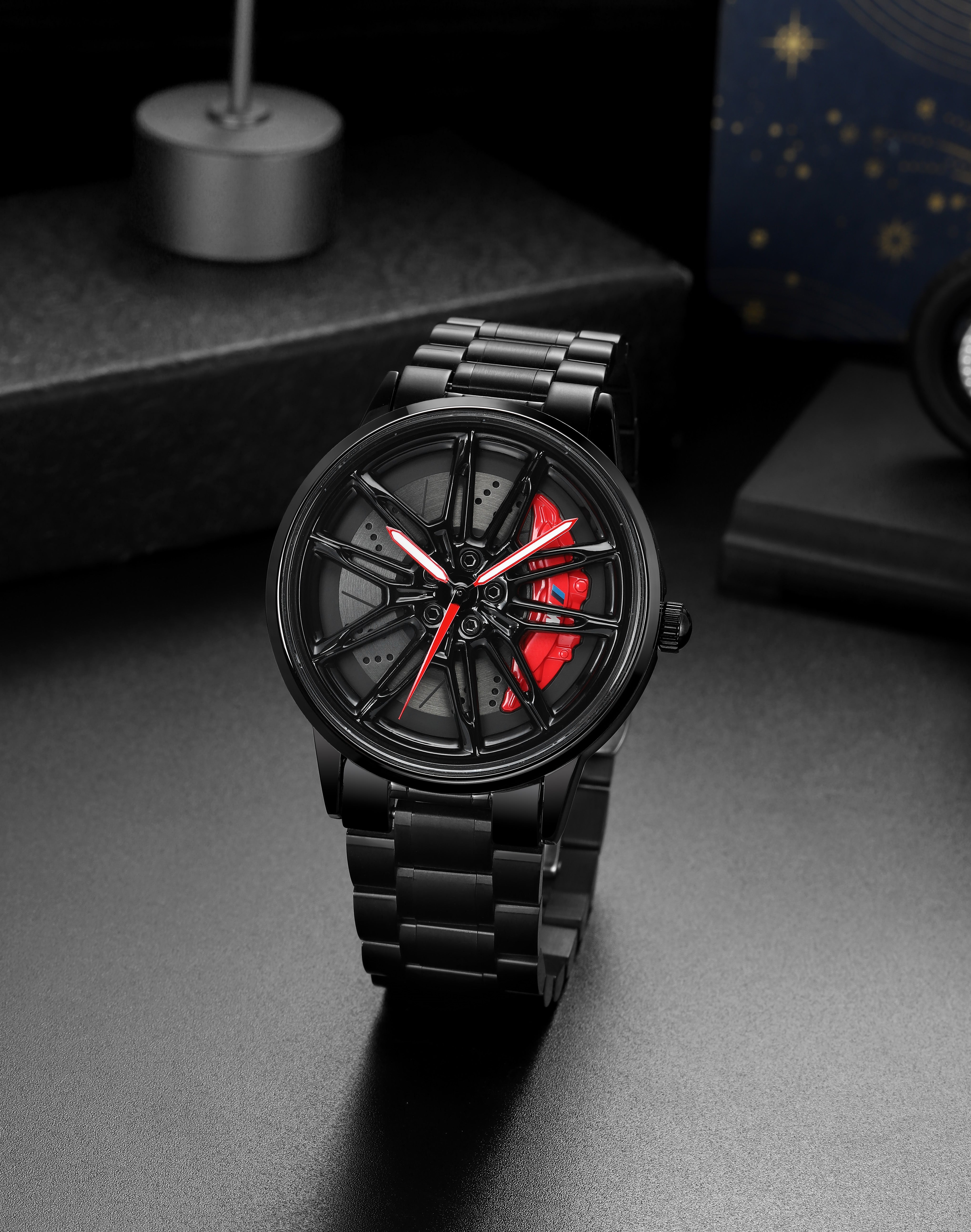 BMW M4 - SPINNING WATCH